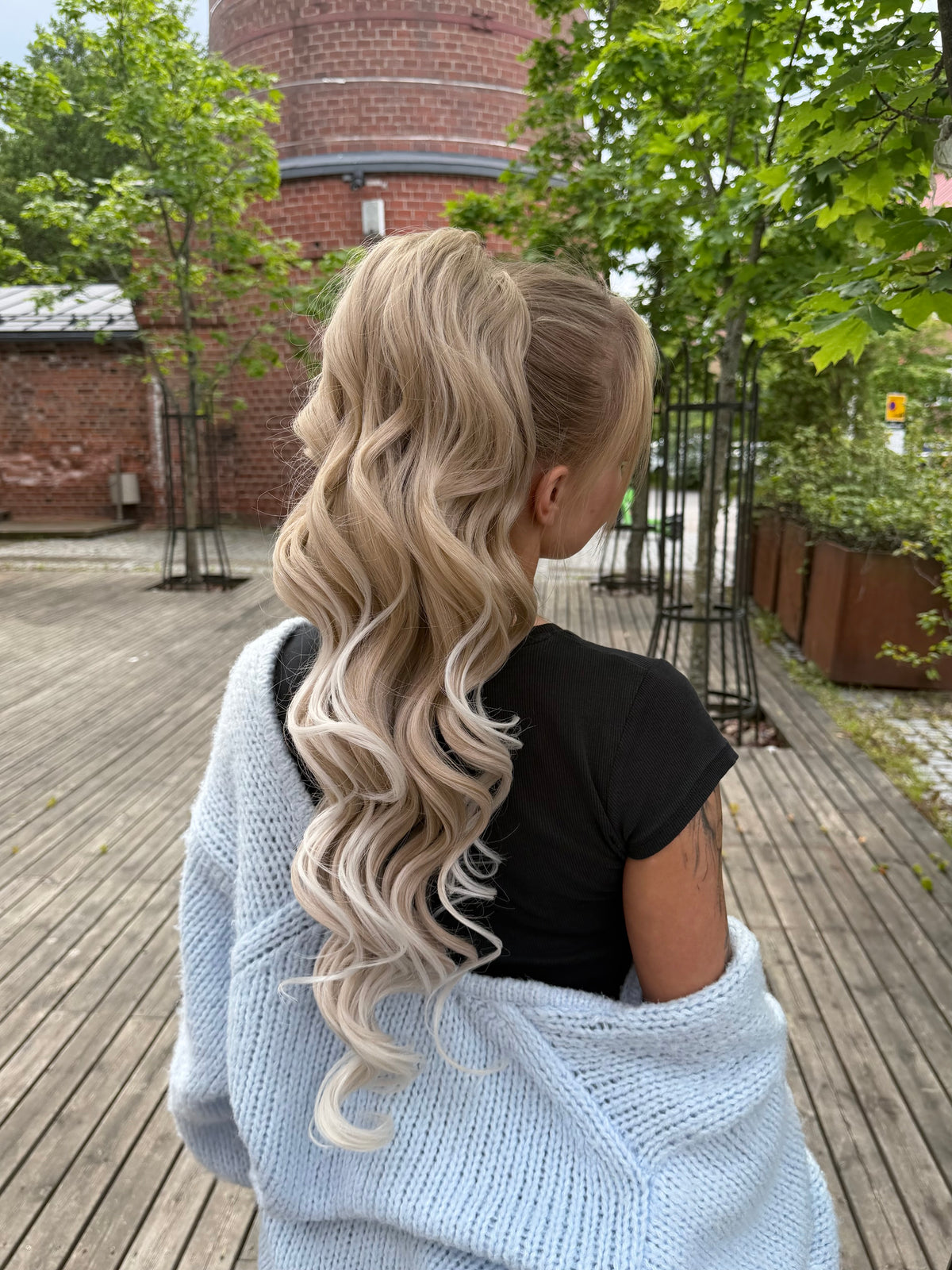 ICHA Beauty Loose Wave Kuituhiusponinhäntä 70cm / 28"