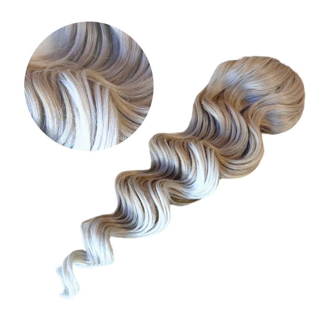 ICHA Beauty Loose Wave poninhäntä 70cm tyylikuva mallin päässä