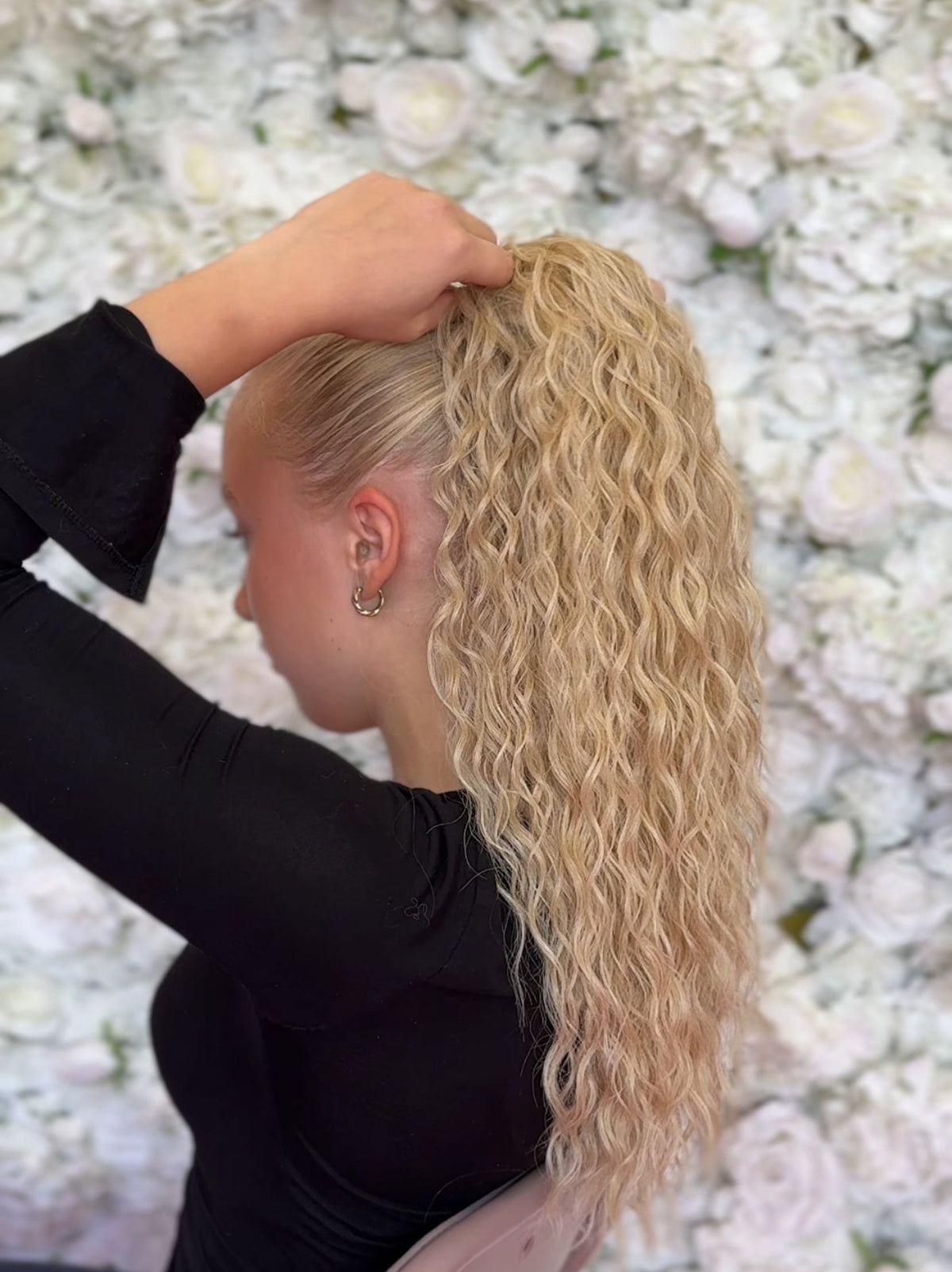 ICHA Beauty Waterwave kuituhiusponinhäntä 50cm kampausesimerkki