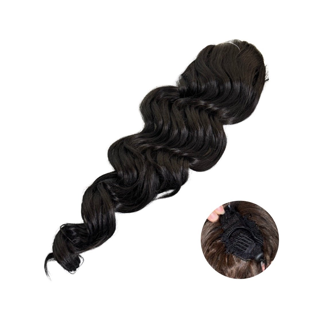 ICHA Beauty Loose Wave kuituhiusponinhäntä tyylikuva mallin päässä