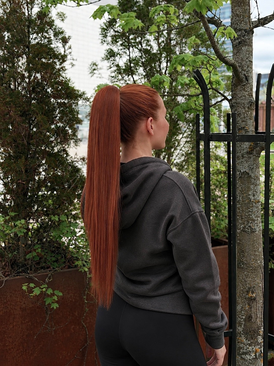 ICHA Beauty suora poninhäntä 70cm sileä tekstuuri