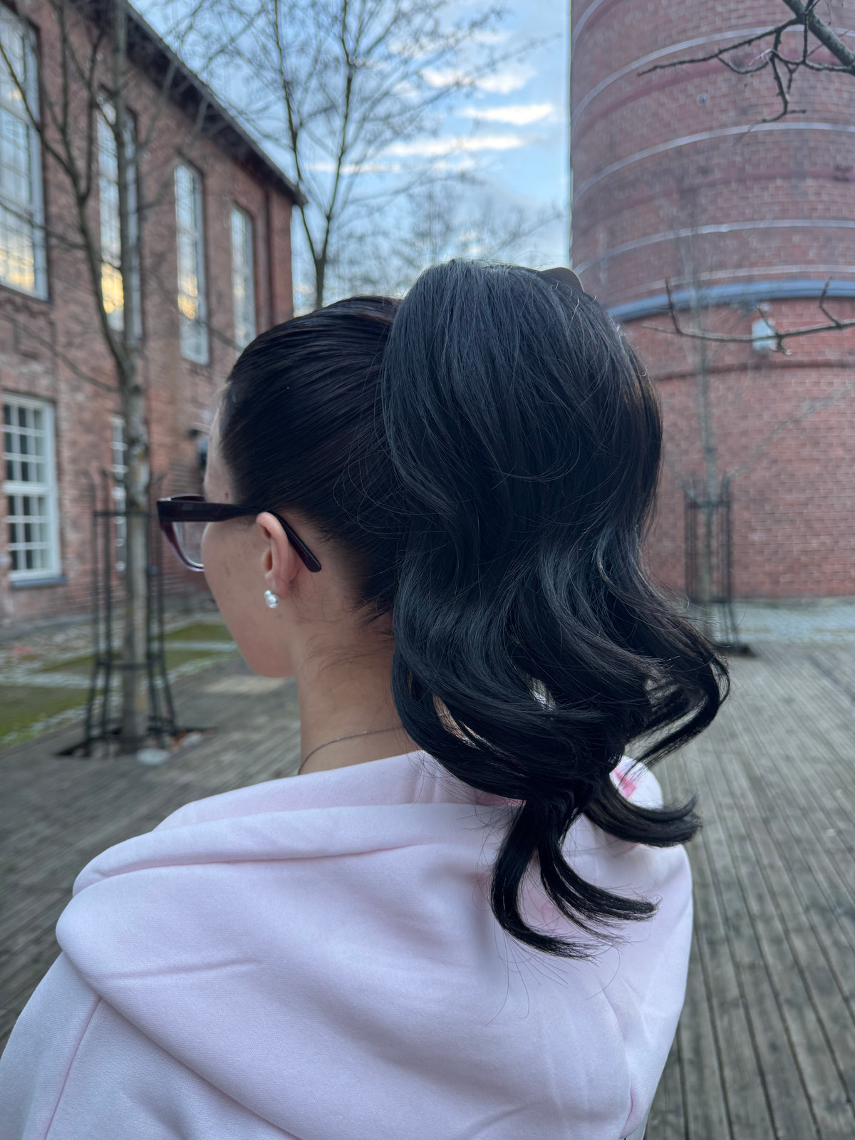 ICHA Beauty Laine – Wavy Ponytail Extension 35 cm