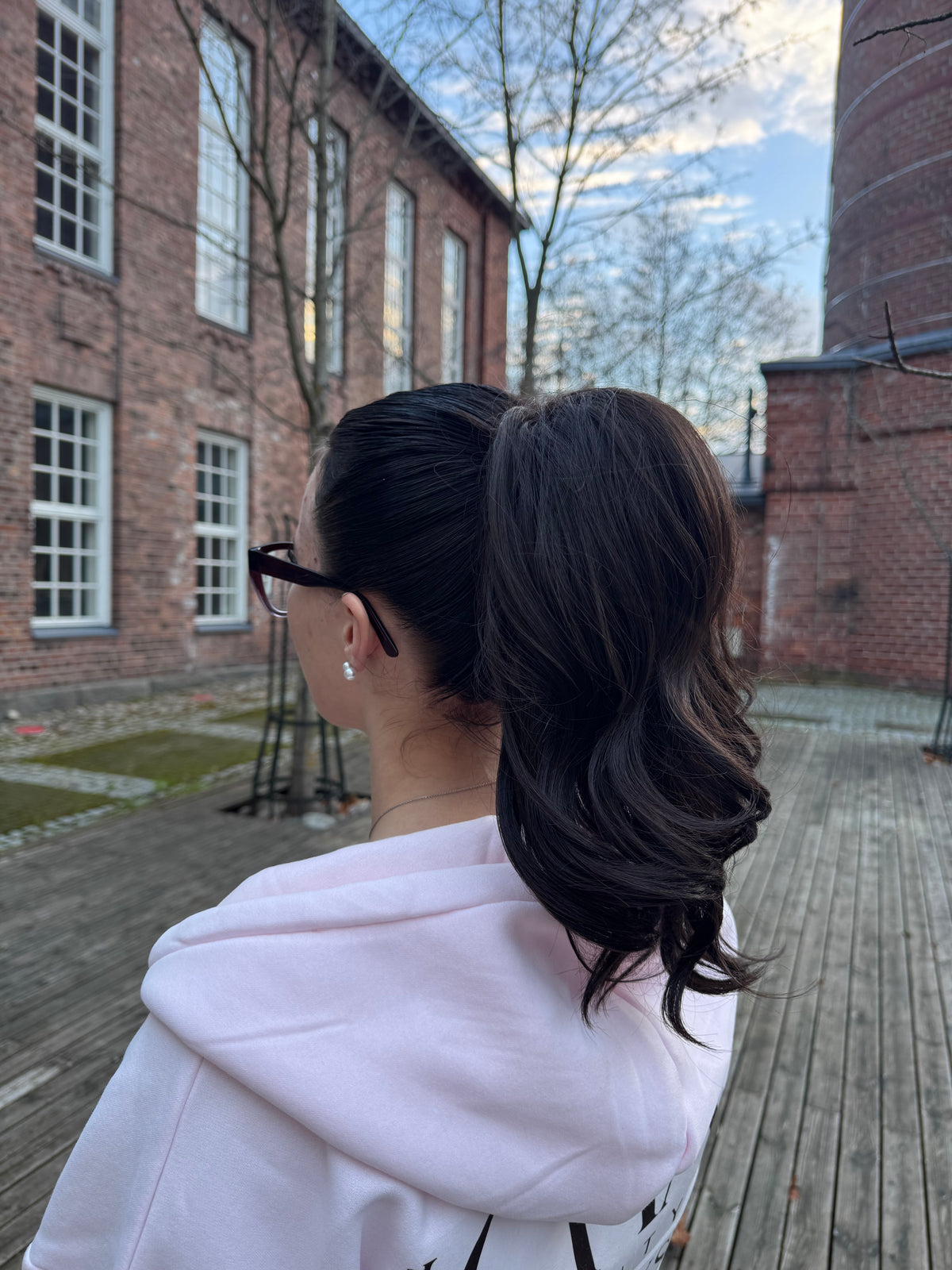 ICHA Beauty Laine – Wavy Ponytail Extension 35 cm